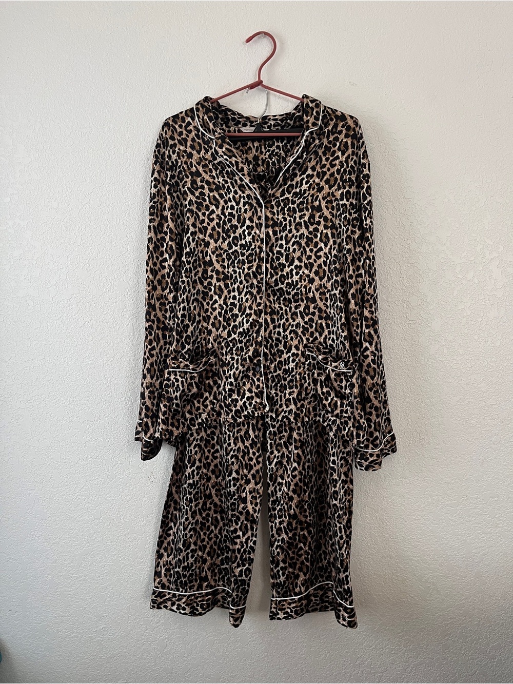 Victoria's Secret Signature Satin Leopard Print Pajama Set Size L (Estimated)